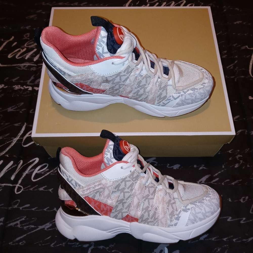 Michael Kors Hero Mixed- Media Trainer Sneaker